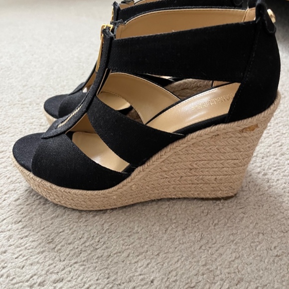 Michael Kors platform wedge - Picture 3 of 5